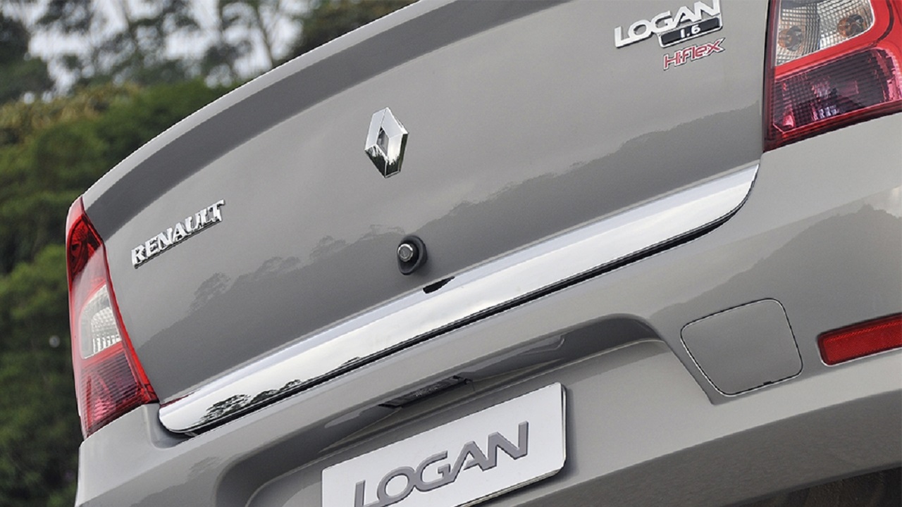 Por cerca de R$ 55 mil e com manutenção das mais baratas da categoria, esse modelo da Renault tem motor 1.6 de até 118 cv, consumo de 13 km/l e porta-malas de 320 litros; conheça o Renault Logan Authentique