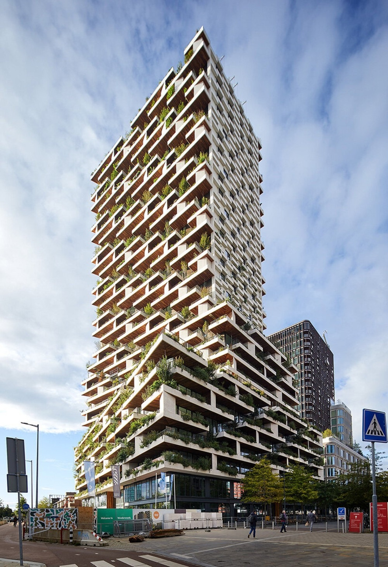 Wonderwoods, Floresta vertical