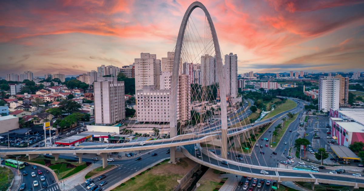 São José dos Campos une innovación, naturaleza y calidad de vida en el Valle del Paraíba, con parques, cultura y polo tecnológico en expansión.