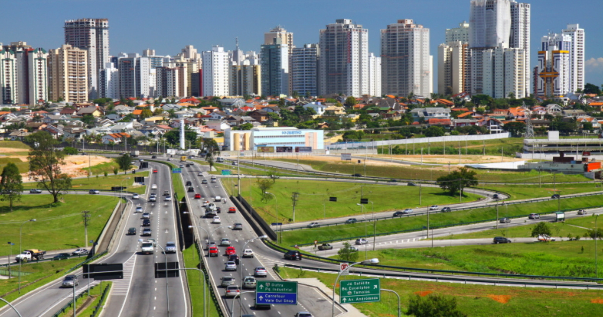São José dos Campos une innovación, naturaleza y calidad de vida en el Valle del Paraíba, con parques, cultura y polo tecnológico en expansión.