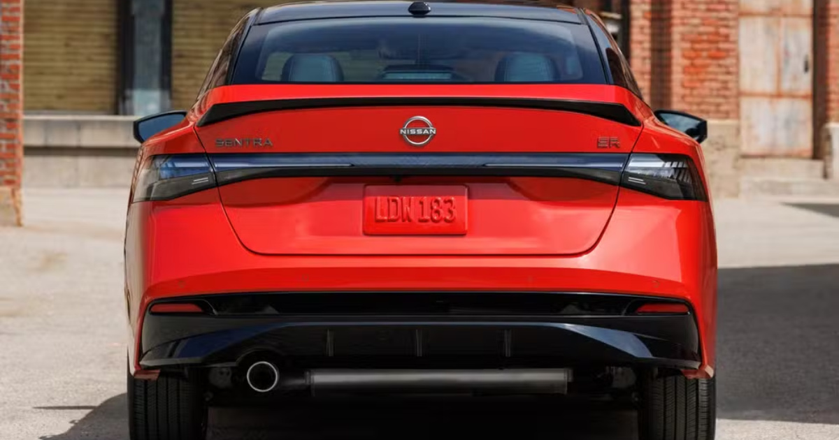  Nissan Sentra 2026 estrena con panel digital de 12,3", visual audaz y el mismo motor 2.0 de 151 cv. Consulta los detalles y si vale la espera (Foto: Divulgación/Nissan)