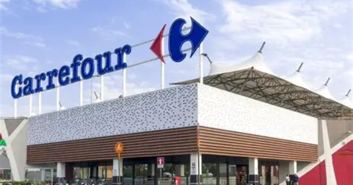 Carrefour Intenta Vender 700 Tiendas En Argentina Por Hasta US$ 1,5 Mil Millones Mientras Grupos Locales Disputan El Negocio Y Enfrentan Desafíos Laborales.