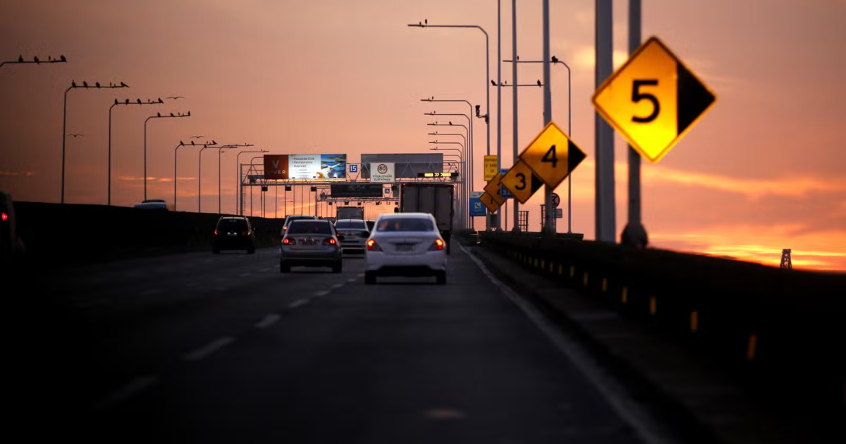 Con 625 metros de altura, el puente Huajiang Grand Canyon, en China, es el más alto del mundo y reduce viajes de dos horas a dos minutos.