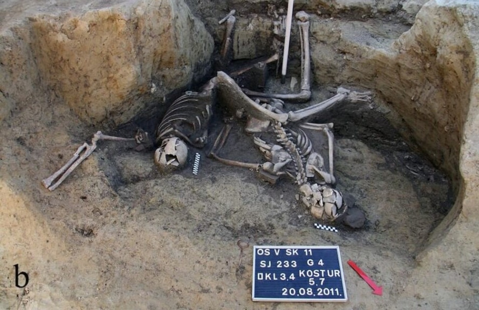 Esqueletos romanos, Romanos, Soldados romanos, poço