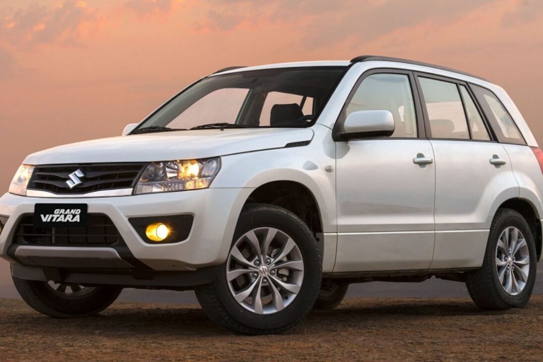 4 SUVs legendarios que el mercado olvidó, pero que duran para siempre: Pajero TR4, Pajero Full, Land Cruiser Prado y Grand Vitara prueban que un buen coche no necesita pantalla ni modas