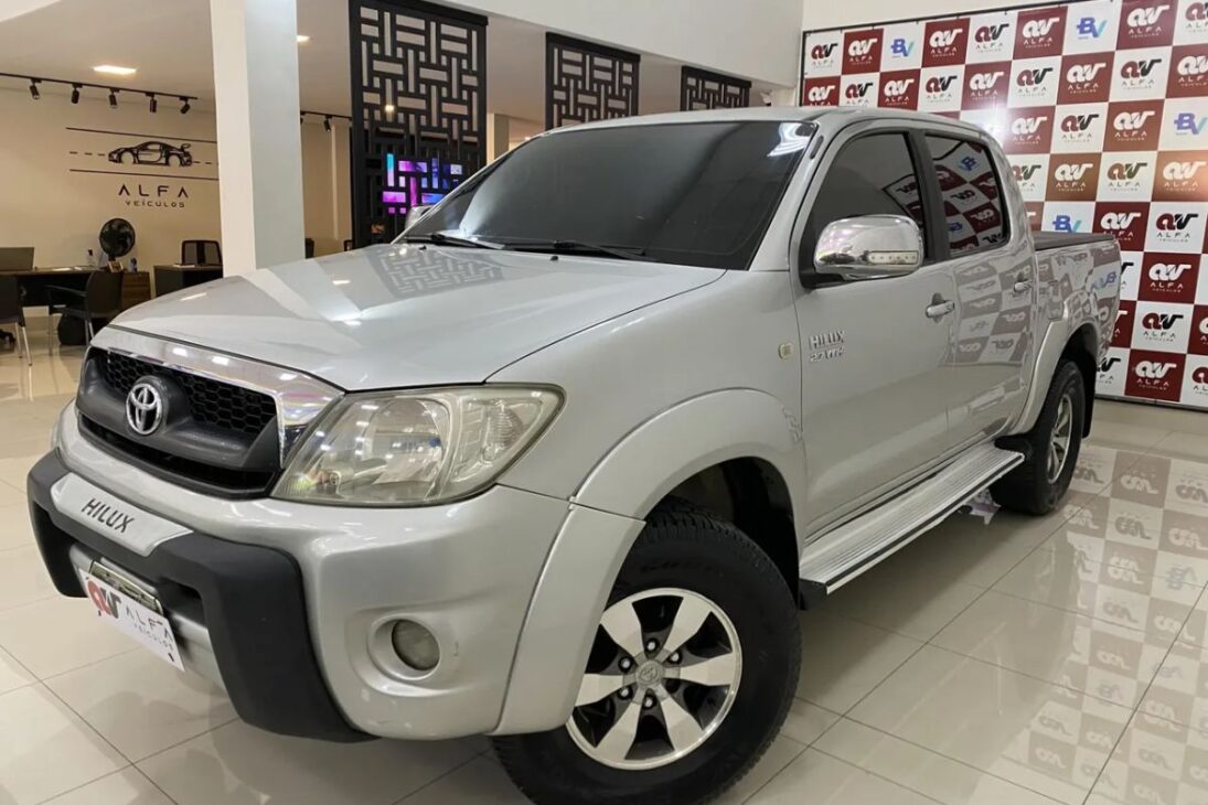 Las 5 picapes medias usadas que 'valen oro' en 2025 son Frontier 2011, L200 Triton 2013, S10 2013, Hilux 2009 y Ranger 2013, combinando precio competitivo, robustez y liquidez en el mercado brasileño de usados.