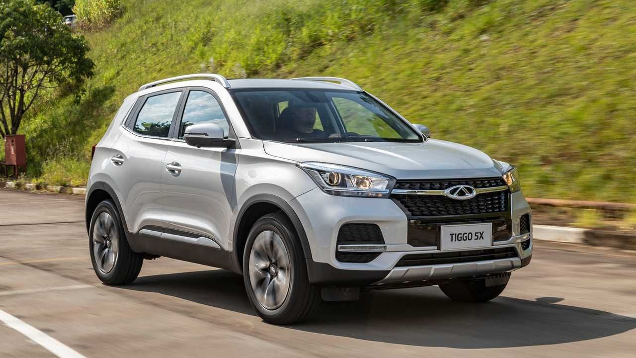 Consulta 8 coches usados que unen lujo, tecnología y rendimiento. Ve la lista completa con opciones de sedanes e híbridos por un buen precio.