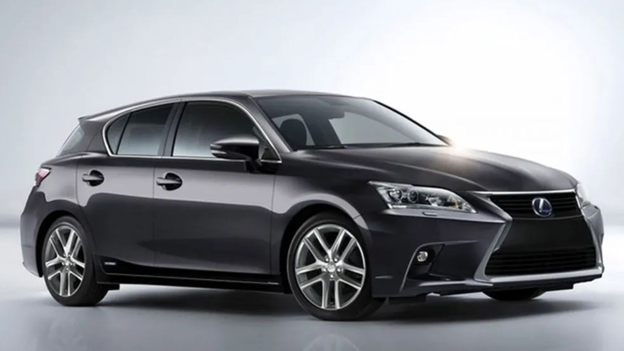 Consulta 8 coches usados que unen lujo, tecnología y rendimiento. Ve la lista completa con opciones de sedanes e híbridos por un buen precio.