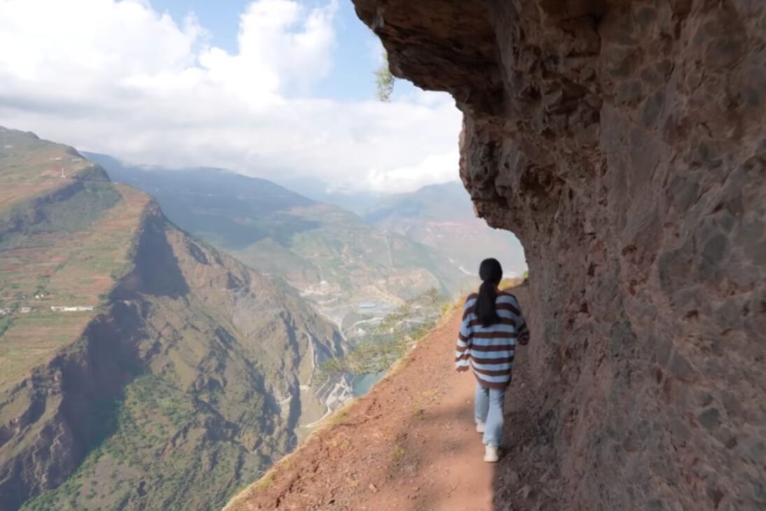 La carretera de acantilado de Yunnan: el camino esculpido a mano que lleva a la segunda mayor hidroeléctrica del mundo