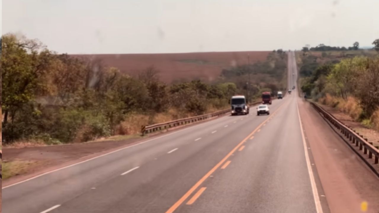 Descubre la mayor línea de autobús del mundo, un viaje en autobús entre Río de Janeiro y Lima a través de la Cordillera de los Andes para quienes aman viajar en autobús.