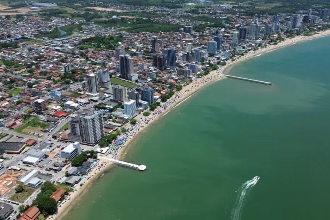 Las 15 ciudades pequeñas más sorprendentes de Santa Catarina ofrecen calidad real de vida, costo de vida más ligero y rutina más tranquila en las ciudades pequeñas, mostrando por qué Santa Catarina se convirtió en un destino para familias que buscan vivir mejor.