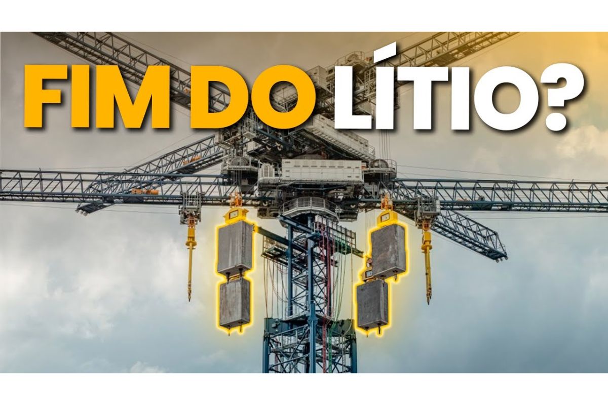 A primeira bateria de gravidade comercial da China usa blocos suspensos para armazenamento de energia e integra energia renovável com durabilidade de 35 anos e alta eficiência.