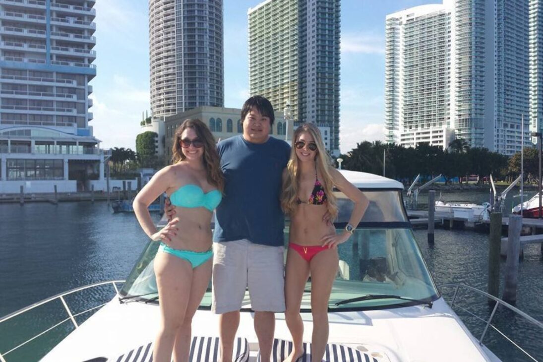 Historia real de un joven autista que robó bitcoins de Silk Road, movió fortuna en la Dark Web y acabó cercado por el IRS tras años escondiendo todo.