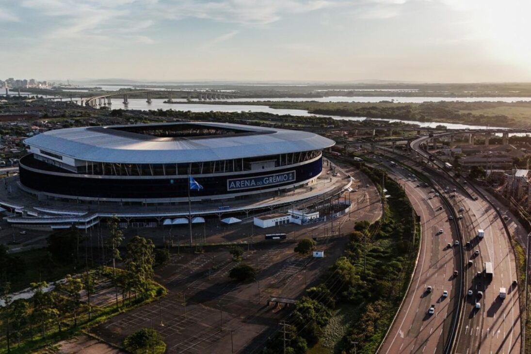 Con la nueva salida de acceso a la Arena del Grêmio, el proyecto con viaducto reorganiza el tráfico en días de juego y promete más seguridad vial en el entorno.