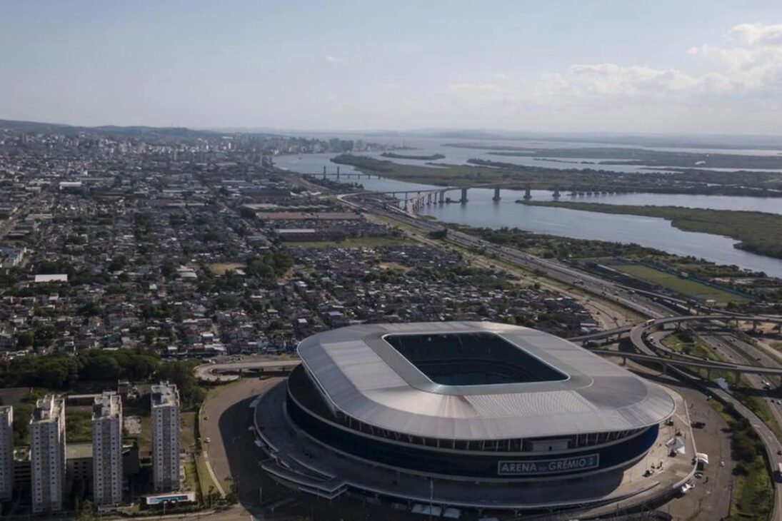 Con la nueva salida de acceso a la Arena del Grêmio, el proyecto con viaducto reorganiza el tráfico en días de juego y promete más seguridad vial en el entorno.