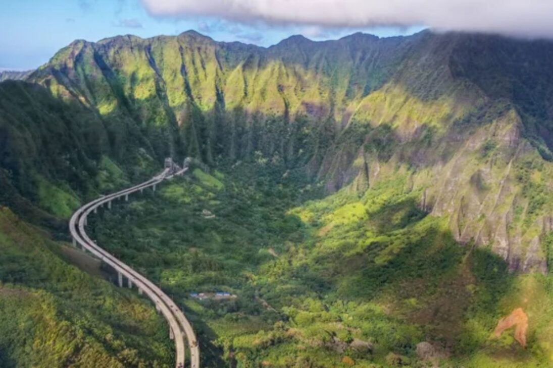 En El Análisis De Los Megaproyectos Más Inútiles Del Mundo, Yucca Mountain, Forest City, Naypyidaw Y El Aeropuerto Central De Ciudad Real Muestran Cómo Decisiones Bilionarias Pueden Fracasar.