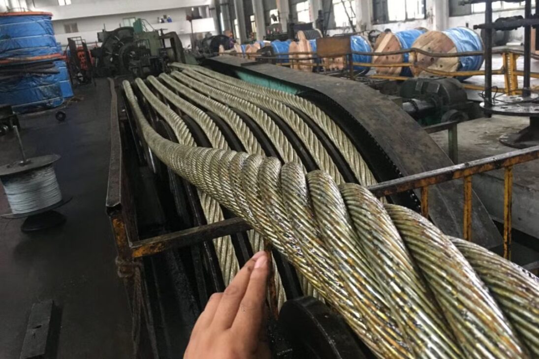 Conozca El Cabo De 50 Millones De Dólares, Hecho Con Acero Carbono De Alta Aleación, Probado En Prueba De Ruptura En Grúas Marítimas Y Plataformas De Petróleo.