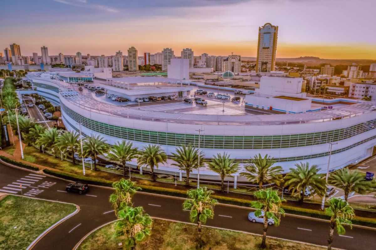 Califórnia Brasileira Ribeirão Preto oferece qualidade de vida, parques urbanos e vida noturna para quem busca morar, estudar e trabalhar em cidade grande do interior.