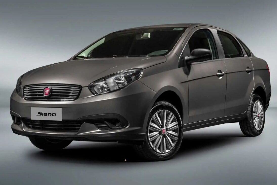 Fiat Grand Siena Se Destaca Por El Maletero Gigante, Consumo De Hasta 13 Km/l Y Fuerte Relación Costo-Beneficio, Surgiendo Como Un Hallazgo De R$ 55 Mil Entre Los Sedanes Usados.