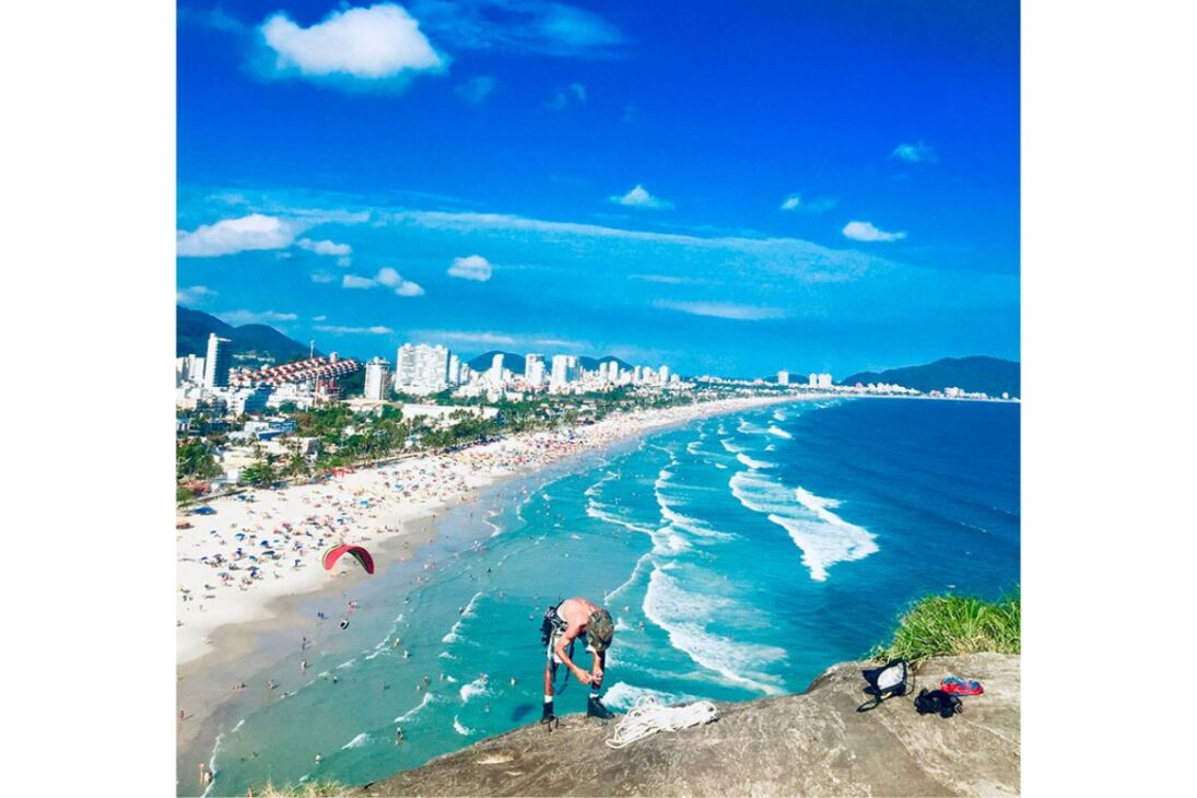 Guarujá Se Consolida Como Destino Querido Dos Brasileiros, Com Ondas Fortes, Clima Quente E Estrutura Completa Para Quem Busca Praias E Serviços O Ano Inteiro.