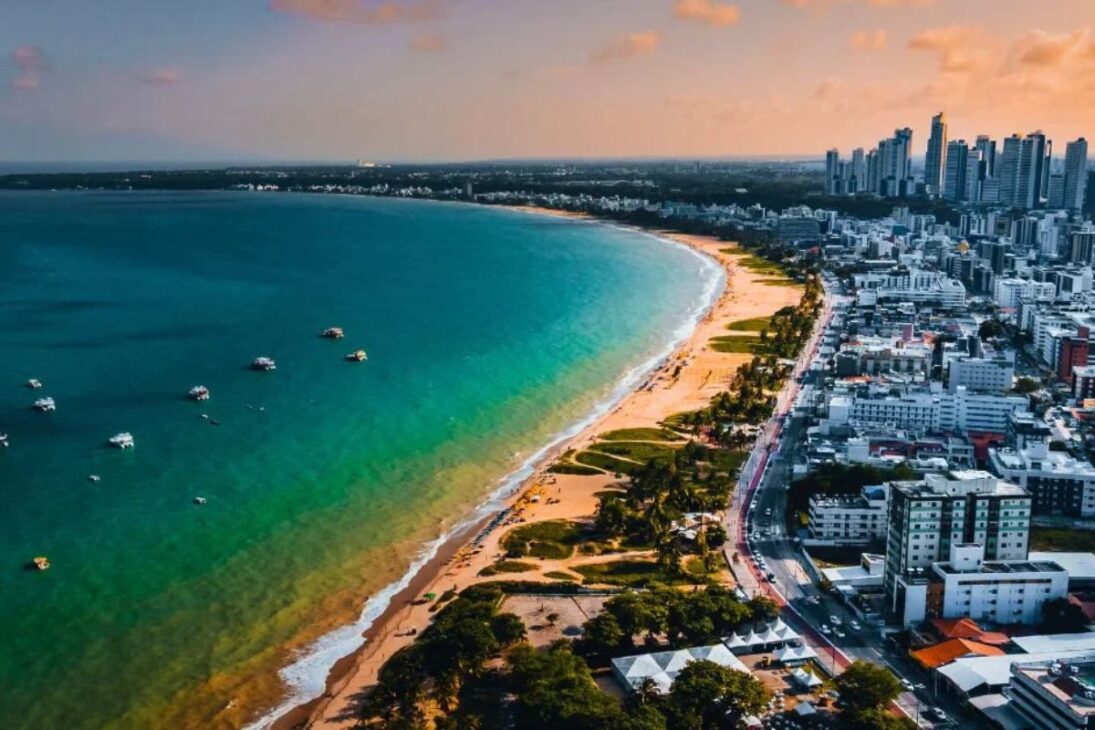 Descubre Por Qué João Pessoa Es La Capital Querida De Los Brasileños, Con Playas Cálidas, Ribera Sin Rascacielos Y Estructura Acogedora En El Nordeste Para Quien Busca Descanso A La Orilla Del Mar.