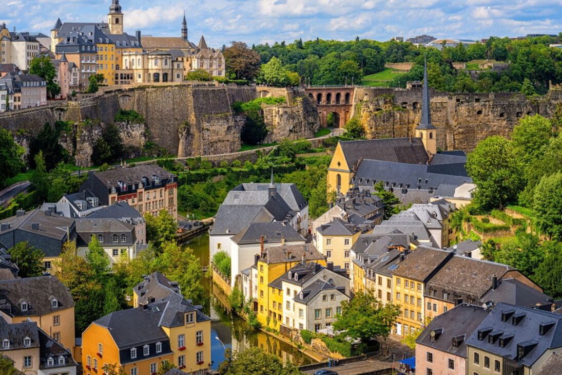 Luxemburgo Es Destino Codiciado Por Brasileños, Con Salario Mínimo Alto, Puestos Cualificados Y Estabilidad Social Para Quienes Buscan Reempezar Y Ganar Mejor.