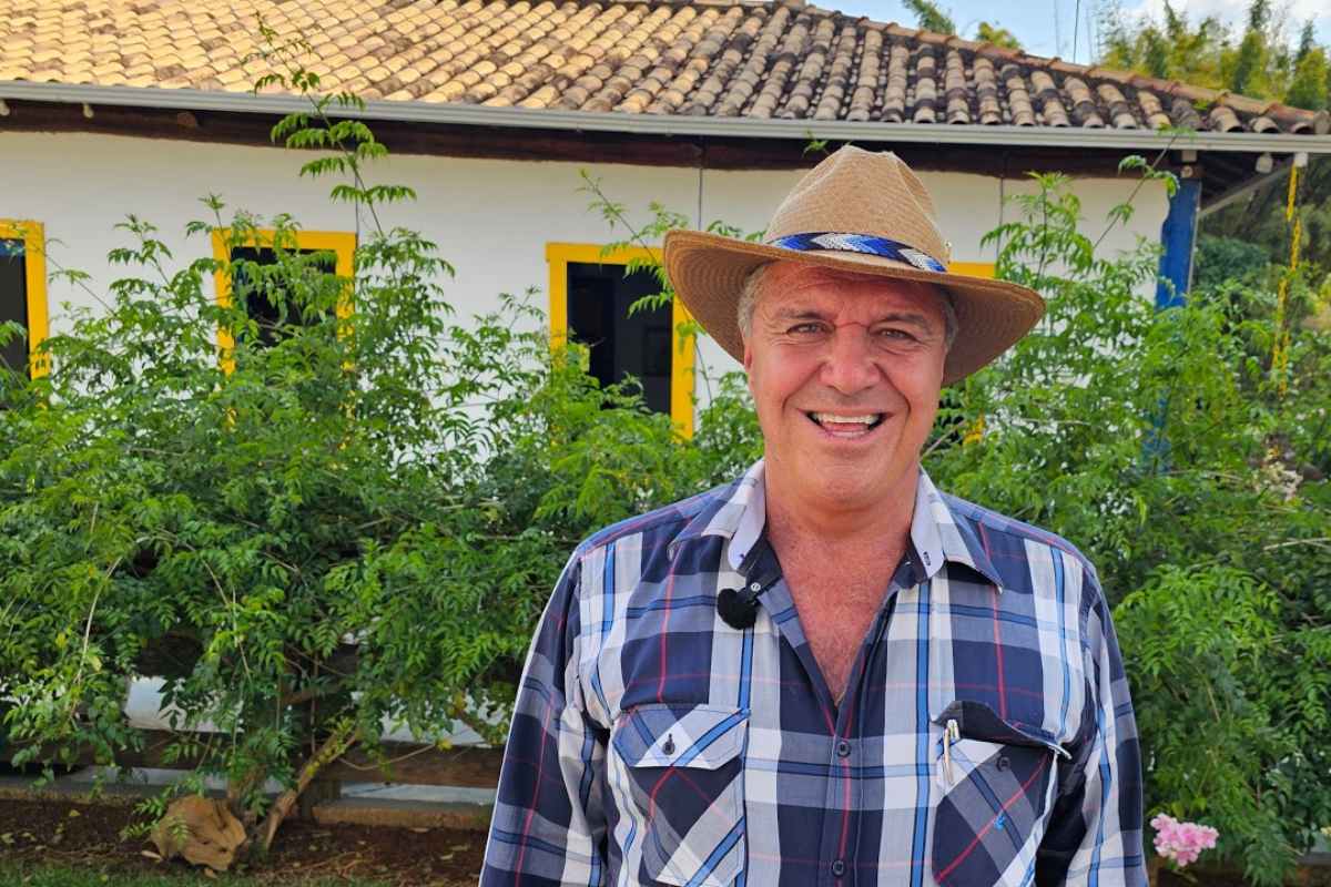 Nessa fazenda centenária, funcionários como família cuidam de gado de genética milionária e mantêm histórias que atravessam gerações em uma vida no campo onde tradição e tecnologia caminham juntas.