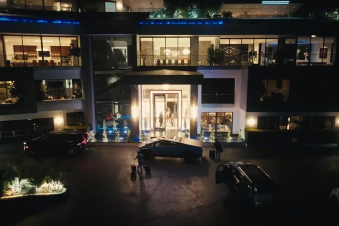 Tour por la mansión de R$ 350 millones en Los Ángeles de Thiago Finch, con cine, rooftop y piscina utilizados como escenario para mostrar cómo el marketing digital financia este estilo de vida