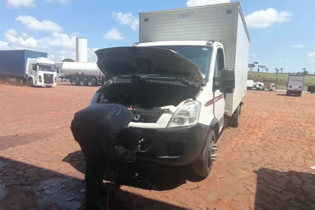 Camionero 3/4 abre números reales del faturamento en una semana en la carretera, detalla cada carga, explica cuándo rechaza carga pesada y muestra cómo evita rodar totalmente vacío.