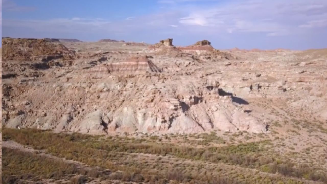 La Arabia Saudita Expande la Agricultura en Arabia Saudita Usando Agua Fósil, Granjas en el Desierto y Compra de Tierras en el Exterior para Garantizar Alimentos.