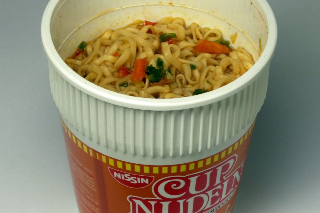 Vea Cómo El Cup Noodles Transformar Fideos En Pasta Instantánea Usando Harina De Trigo, Aceite De Palma Y Un Proceso Industrial Preciso Para Garantizar Sabor En Cada Taza.