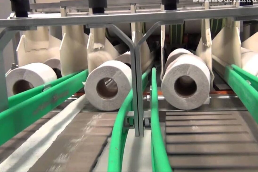 Veja como o papel higiênico nasce da celulose de eucalipto em um processo industrial que transforma troncos em rolo macio, com máquinas gigantes trabalhando em alta velocidade.
