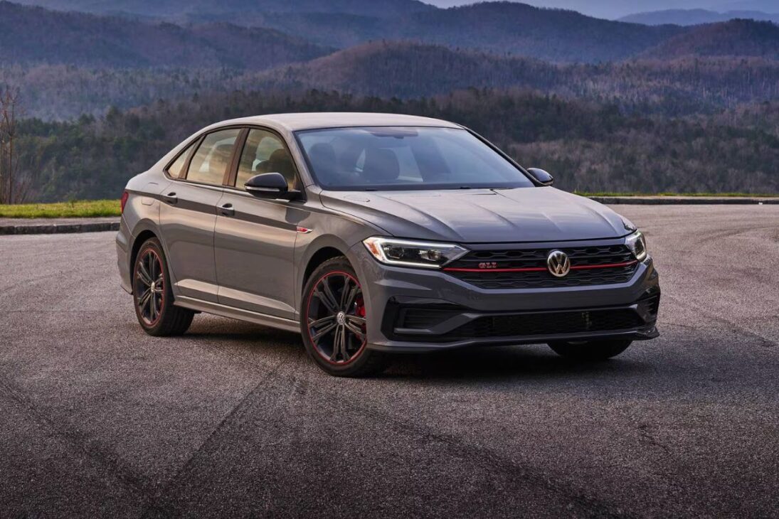 Dos sedanes de más de 200 caballos que dejan a los SUVs atrás y aún costan menos de R$ 150 mil según la tabla FIPE