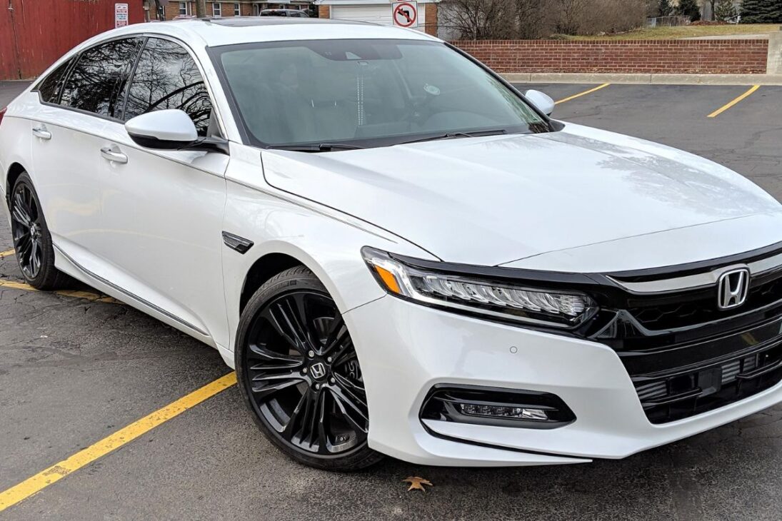 Dos sedanes de más de 200 caballos que dejan a los SUVs atrás y aún costan menos de R$ 150 mil según la tabla FIPE