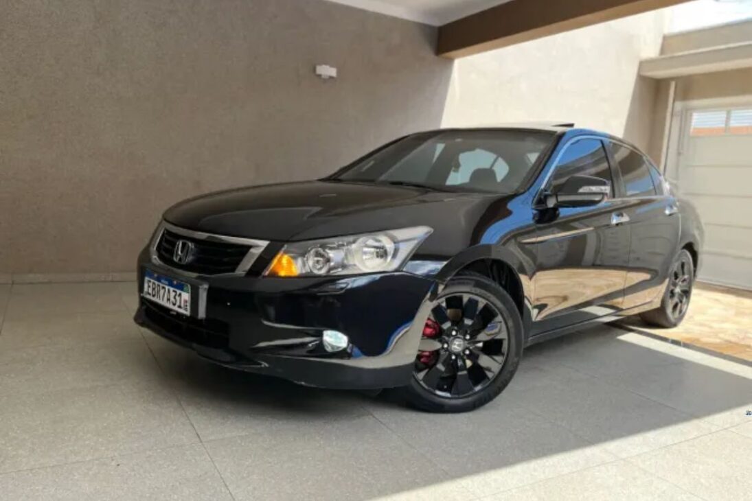 Honda Accord 3.5 V6 cuesta como popular, entrega sedán de patrón: espacio, lujo, VCM económico y 278 cv que hacen sentido en el usado brasileño