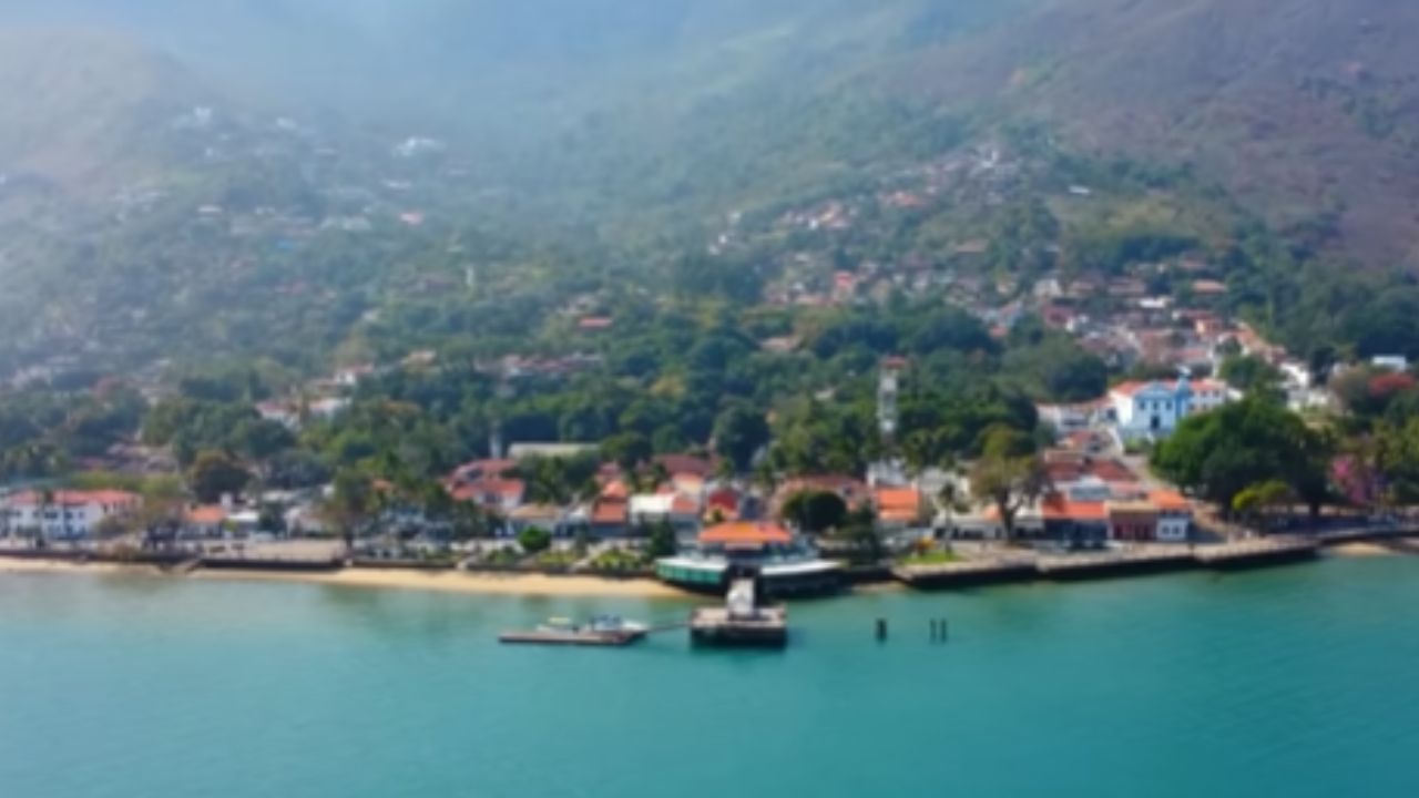 Ilhabela va a desalinizar agua del mar con una usina de desalinización y ósmosis inversa para garantizar agua potable y enfrentar la crisis hídrica.