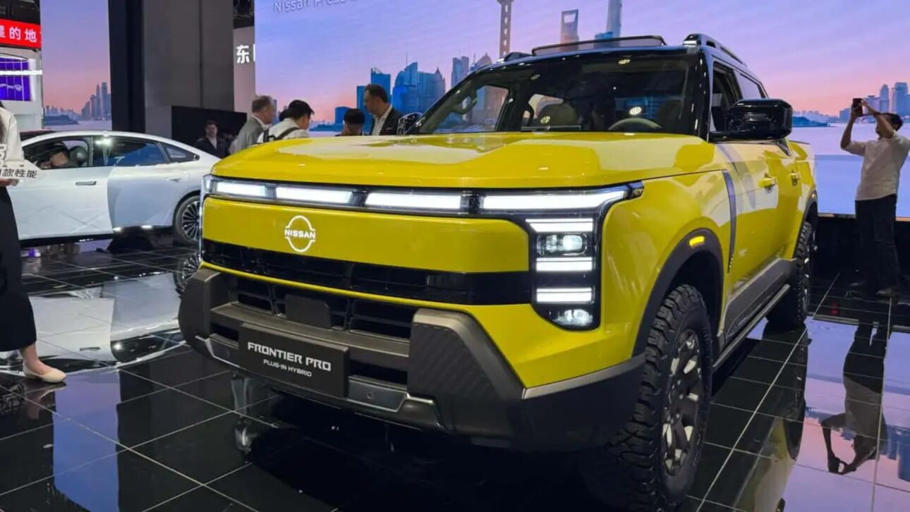 Nueva Nissan Frontier híbrida plug-in llega con 415 cv, más de 1.000 km de autonomía y interior tecnológico. Confira os detalhes.