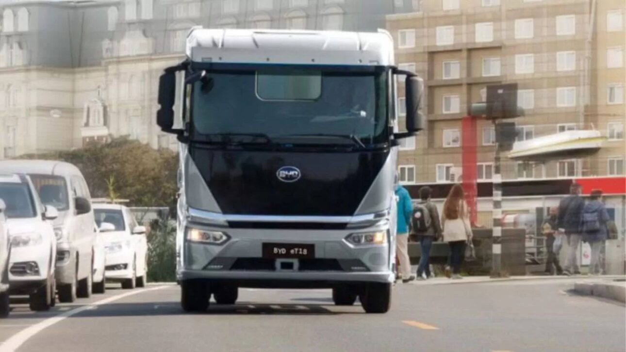Caminhão elétrico BYD ET18 chega ao Brasil com custo de R$ 0,46 por km e economia de até R$ 200 mil em 5 anos. Inovação e eficiência.