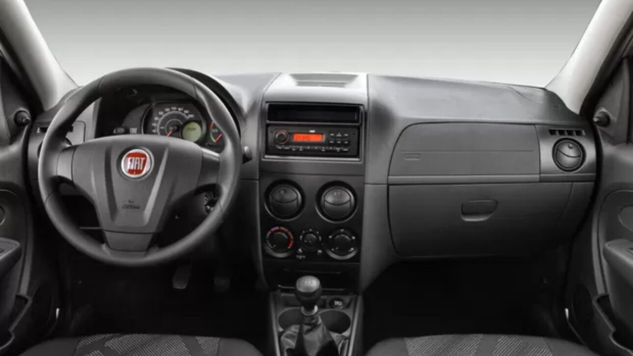 Fiat Palio Fire 2017 es un destacado entre usados por consumo bajo, mantenimiento barato y motor duradero que corre hasta 15 km/l.