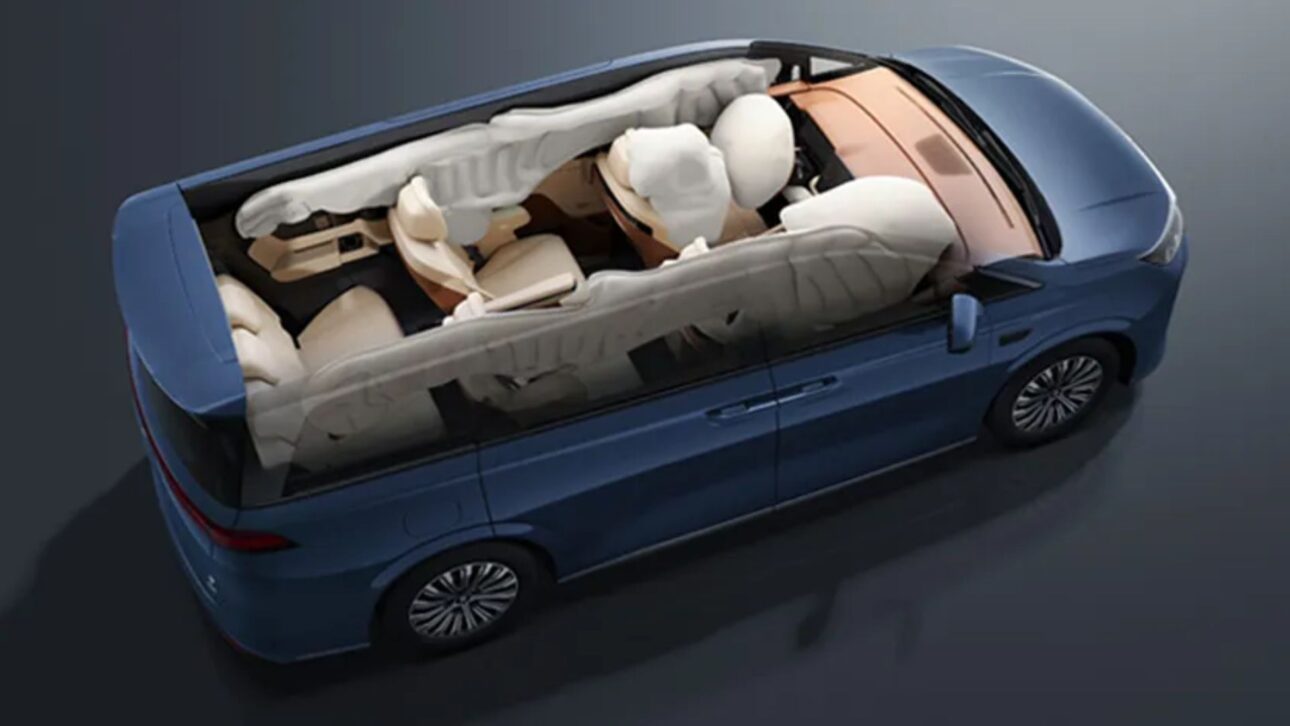 BYD revela la M9 2026, minivan híbrida con hasta 218 km de autonomía eléctrica, motor turbo y sensor LiDAR en el techo.