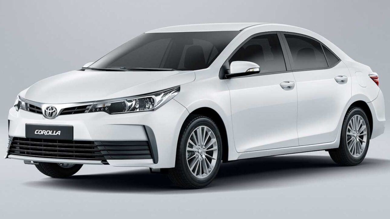 Toyota Corolla GLi 2018 — Uno de los sedanes más confiables de Brasil, conocido por su bajo mantenimiento y excelente valor de reventa en el mercado de usados. (Imagen: divulgação)