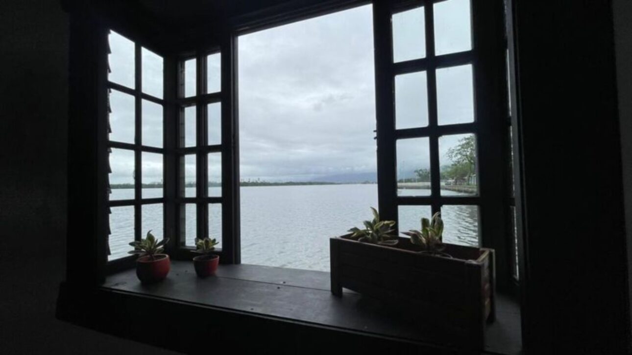 Casas flotantes en Cubatão inauguraron proyecto pionero de vivienda social sostenible en acero naval, llevando dignidad a los pescadores.