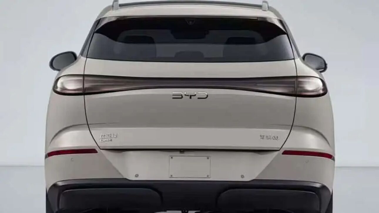 BYD registra el SUV Sea Lion 06 en Brasil, con versiones híbrida y eléctrica y autonomía de hasta 1.700 km por tanque.