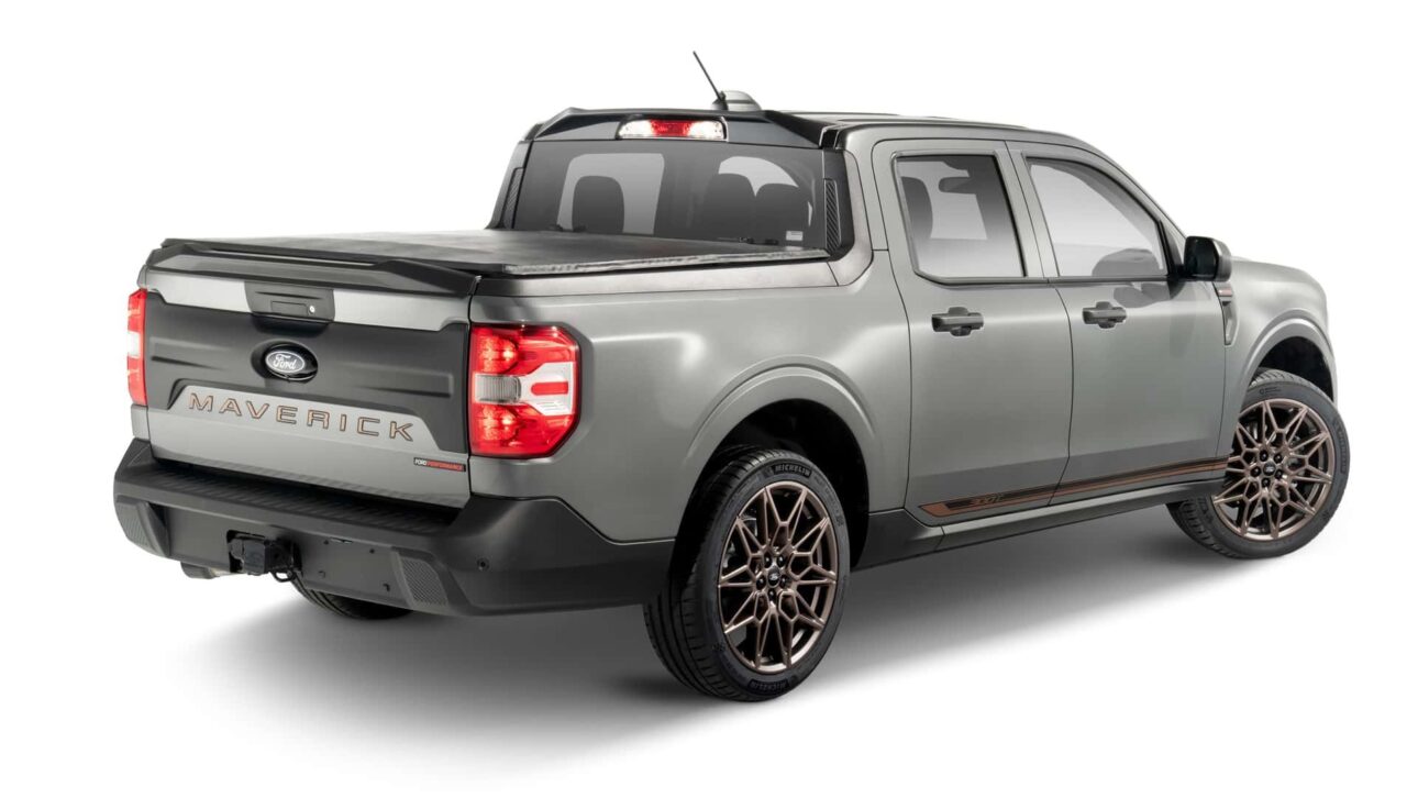 Versión 300T de la Ford Maverick exhibe motor 2.0 EcoBoost con turbo del Mustang, 300 cv, llantas de 20″ y kit Ford Performance.