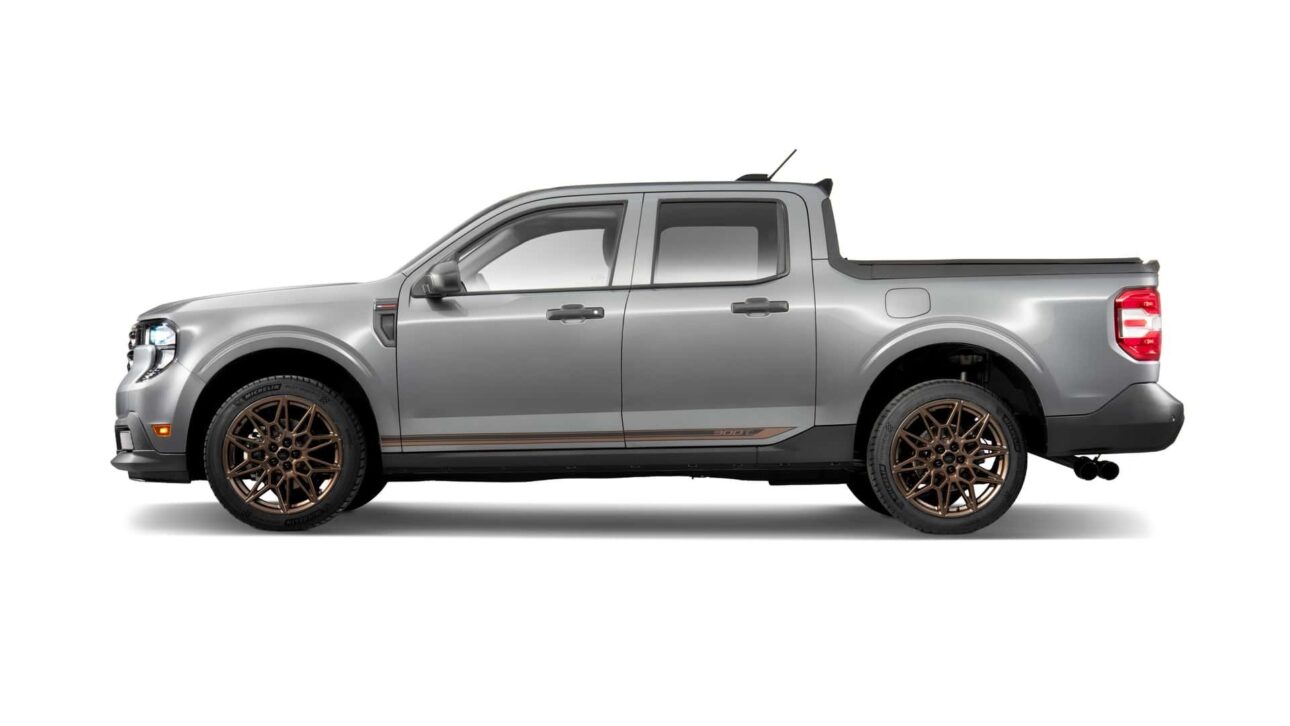 Versión 300T de la Ford Maverick exhibe motor 2.0 EcoBoost con turbo del Mustang, 300 cv, llantas de 20″ y kit Ford Performance.