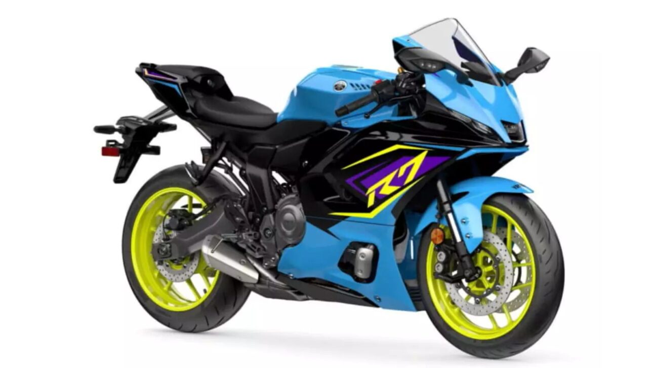 La nueva Yamaha R7 2026 llega con IMU de 6 ejes, quickshifter bidireccional, panel TFT y motor CP2 de 689 cm³.