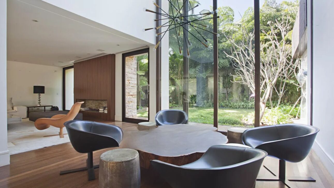 La mansión más cara de São Paulo, en el Jardim Europa, vale R$ 250 millones y tiene 2.700 m², cinco suites y garaje para 35 coches.