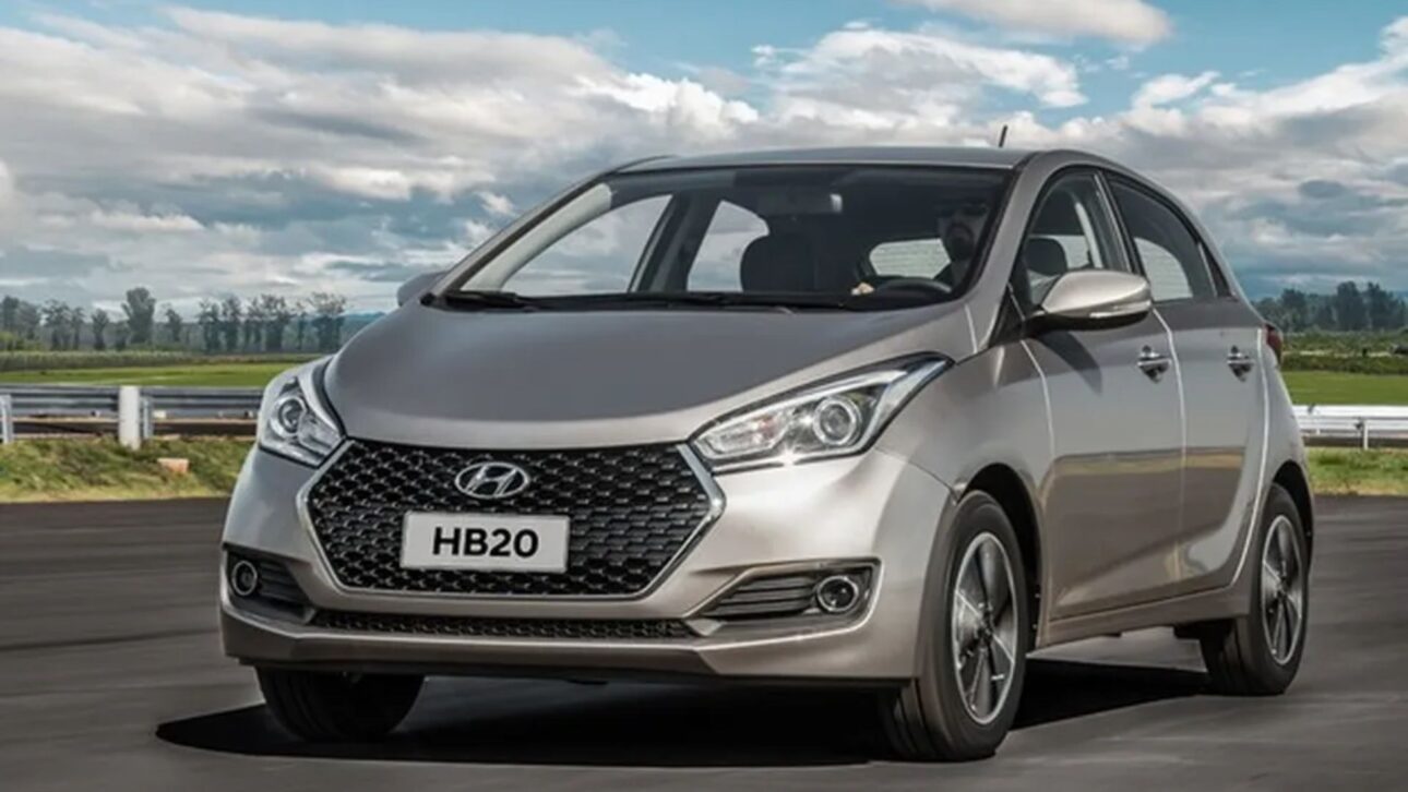 Hyundai HB20 1.6 automático 2019 tiene motor aspirado de 128 cv, consumo de hasta 13,9 km/l y precio medio de R$ 62 mil.