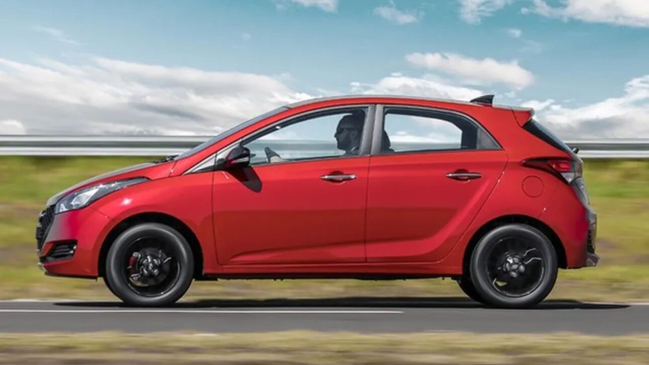 Hyundai HB20 1.6 automático 2019 tiene motor aspirado de 128 cv, consumo de hasta 13,9 km/l y precio medio de R$ 62 mil.