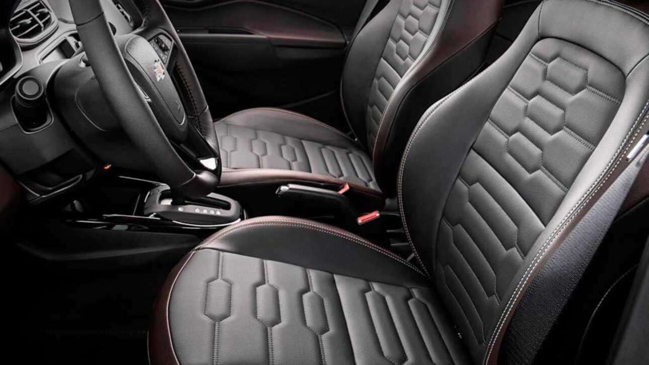 Chevrolet Prisma 1.4 automático 2019 tiene motor flex de hasta 106 cv, transmisión de 6 marchas, consumo de 14,7 km/l y precio medio de R$ 65 mil.